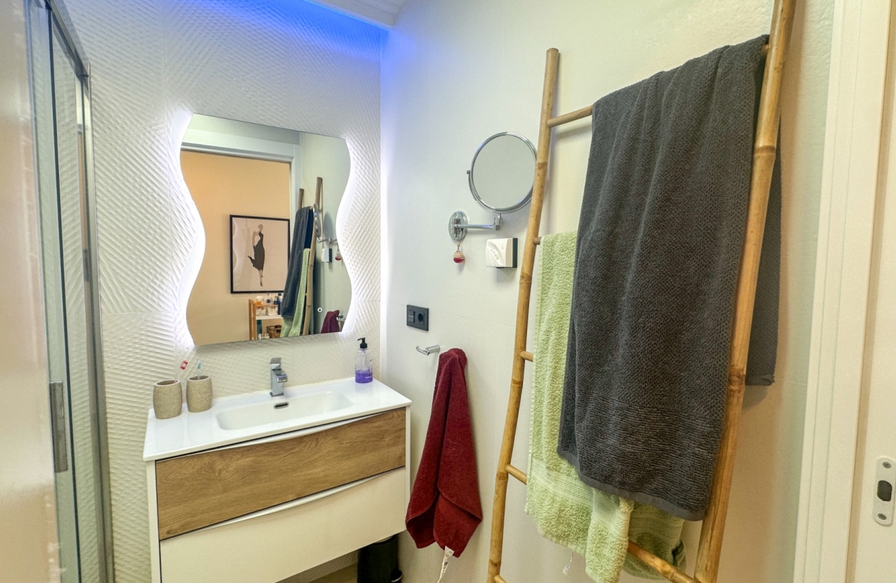 Resale - Apartment / flat - Torrevieja - Los Balcones