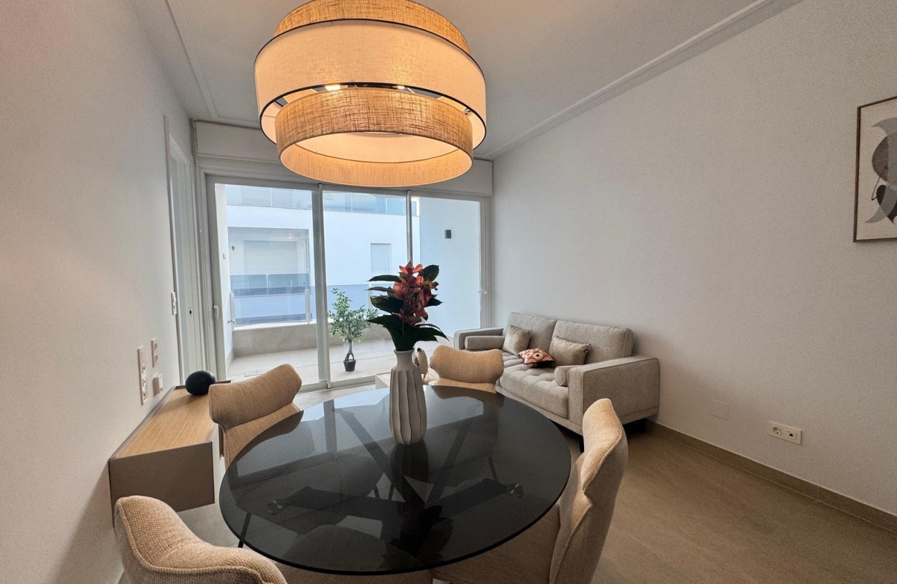 Resale - Apartment / flat - Torrevieja - Playa Los Locos