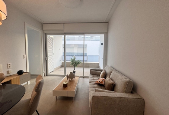 Resale - Apartment / flat - Torrevieja - Playa Los Locos