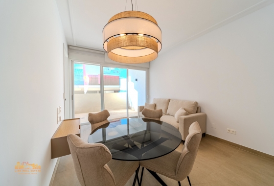 Resale - Apartment / flat - Torrevieja - Playa Los Locos