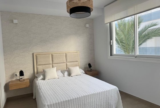 Resale - Apartment / flat - Torrevieja - Playa Los Locos