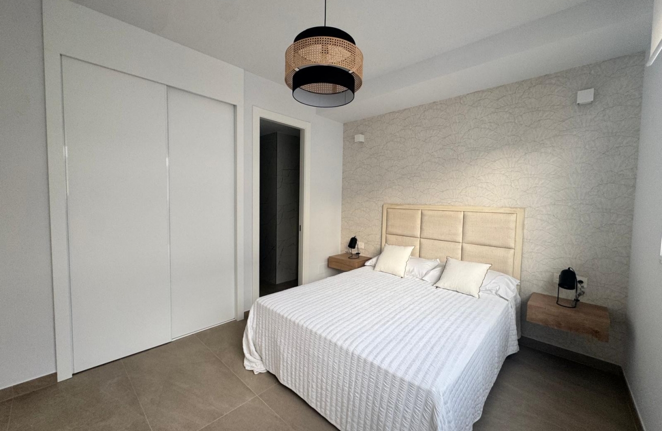 Resale - Apartment / flat - Torrevieja - Playa Los Locos