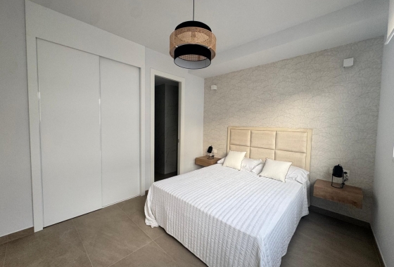 Resale - Apartment / flat - Torrevieja - Playa Los Locos