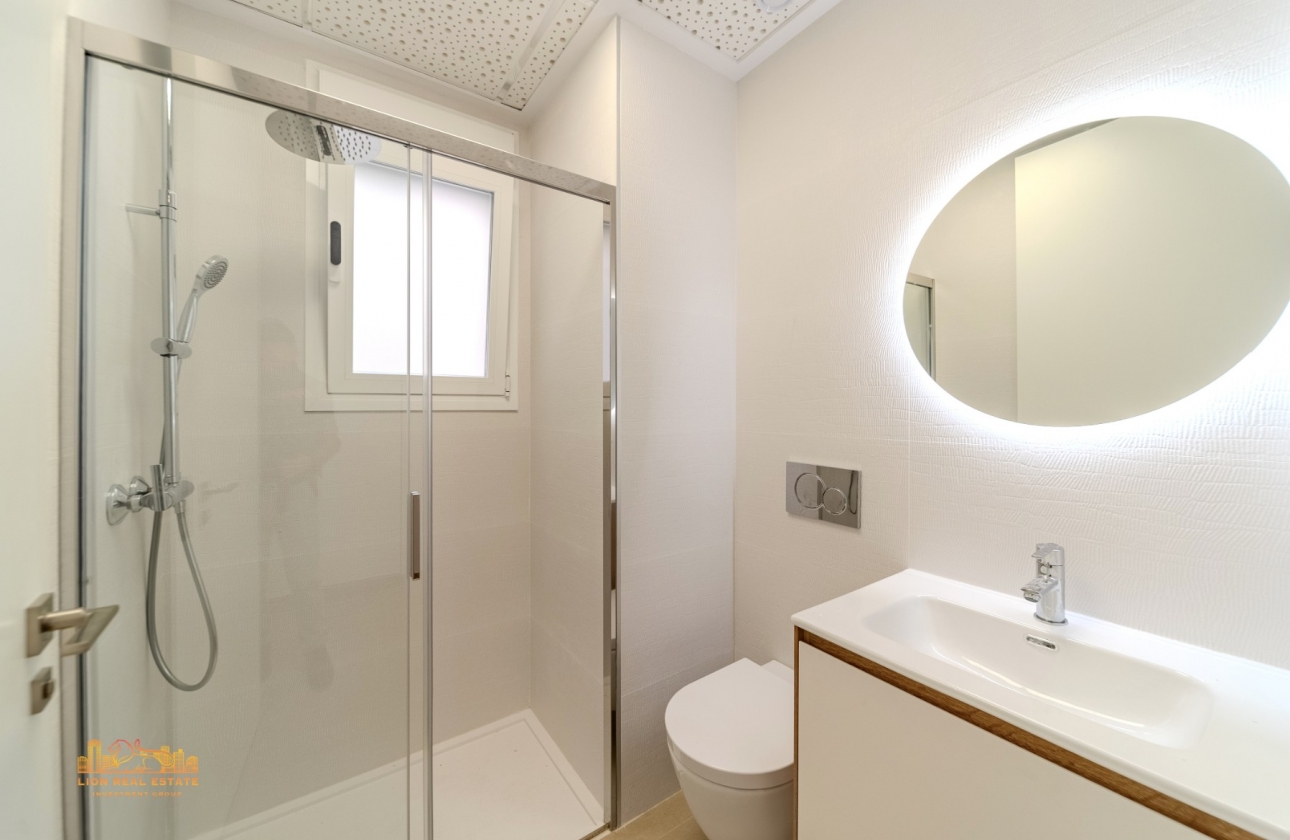 Resale - Apartment / flat - Torrevieja - Playa Los Locos