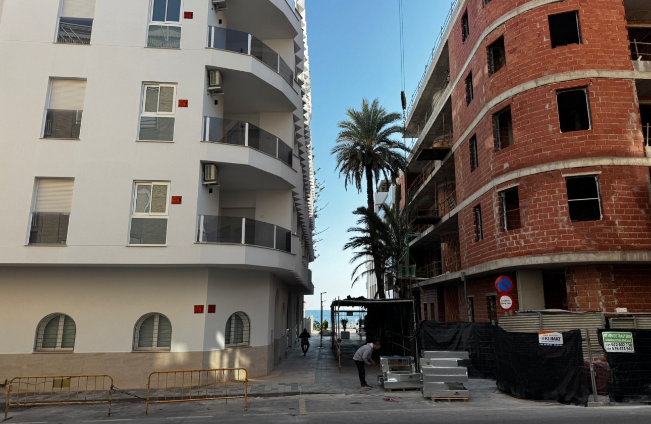 Resale - Apartment / flat - Torrevieja - Playa Los Locos