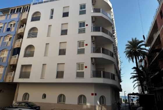 Resale - Apartment / flat - Torrevieja - Playa Los Locos