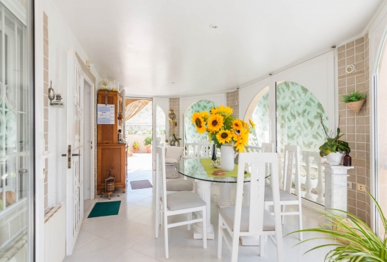 Resale - Villa - Los Alcazares