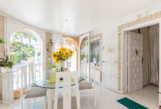 Resale - Villa - Los Alcazares