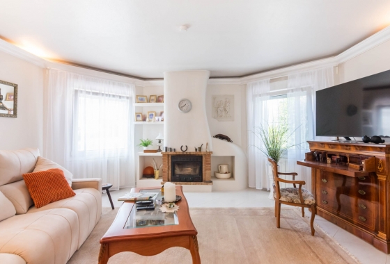 Resale - Villa - Los Alcazares