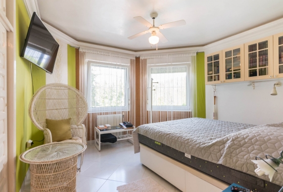 Resale - Villa - Los Alcazares