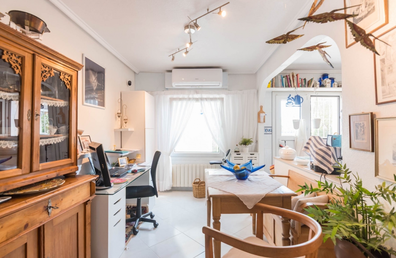 Resale - Villa - Los Alcazares