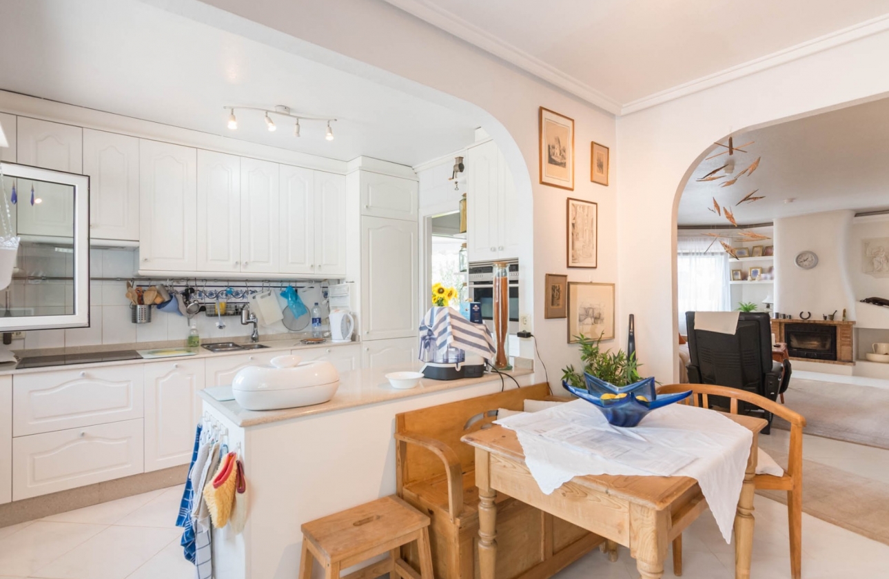 Resale - Villa - Los Alcazares