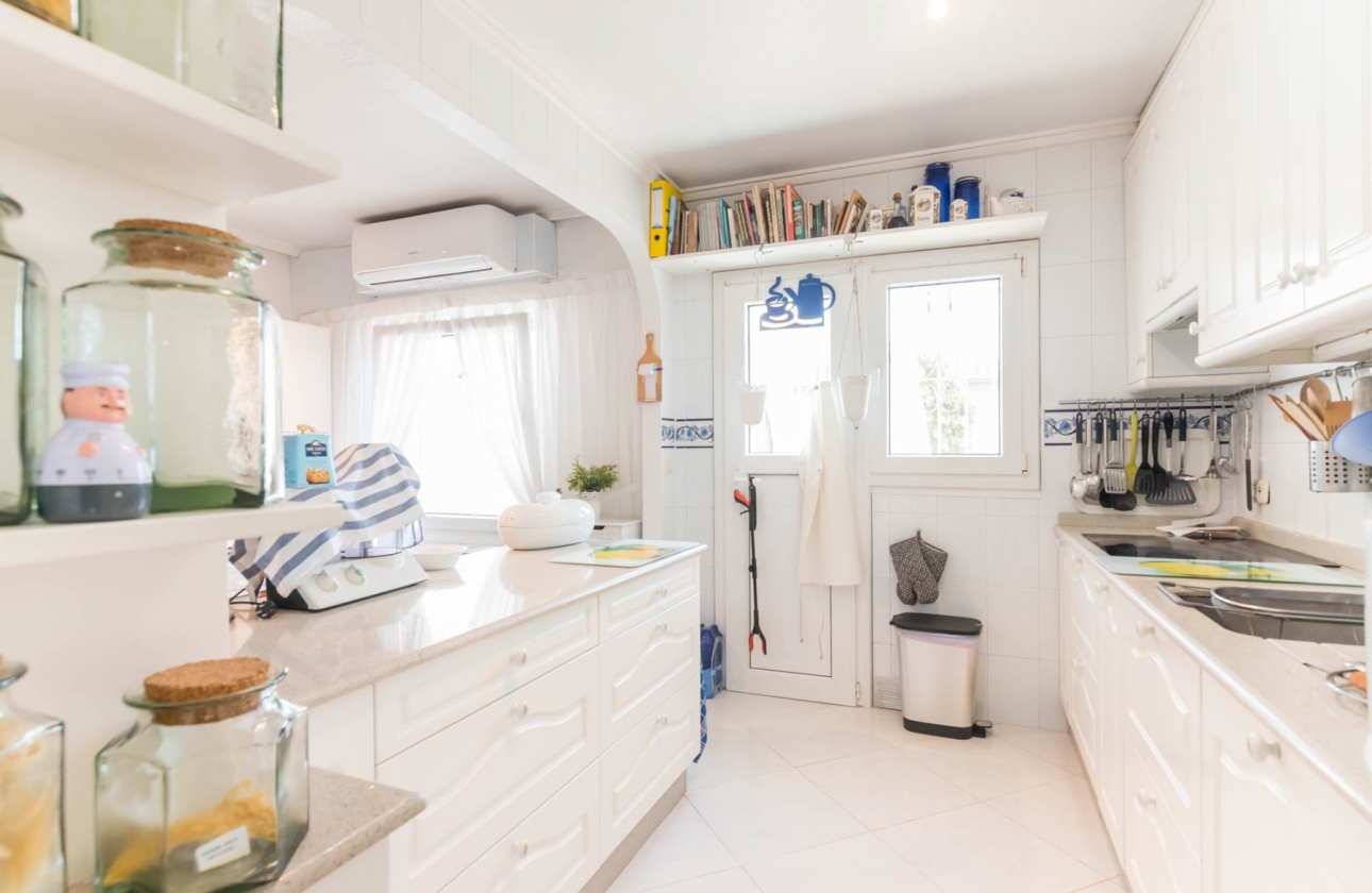 Resale - Villa - Los Alcazares