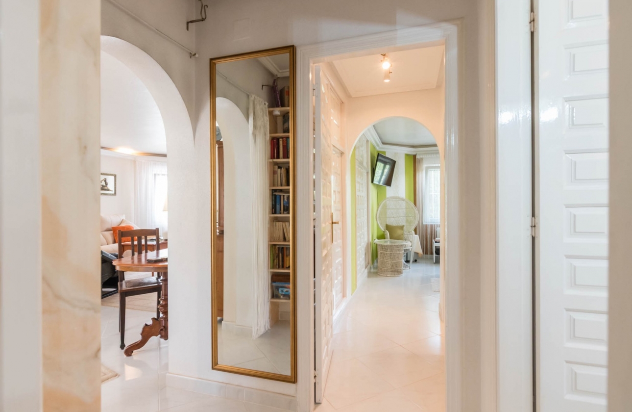 Resale - Villa - Los Alcazares