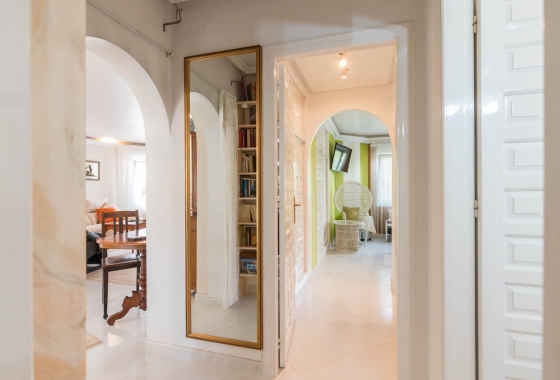 Resale - Villa - Los Alcazares