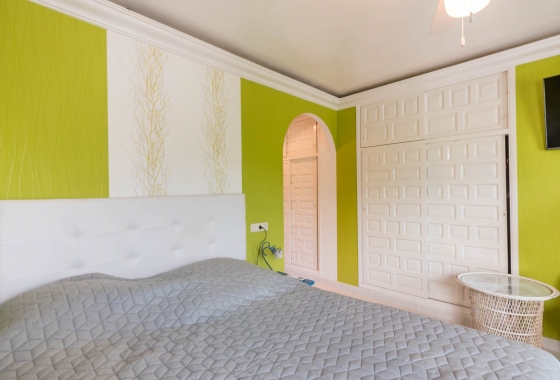 Resale - Villa - Los Alcazares