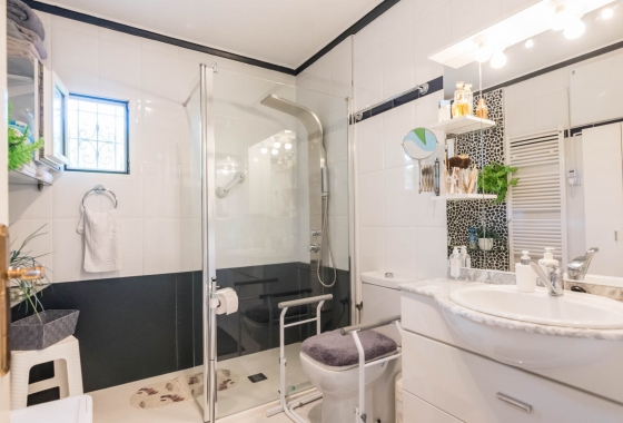 Resale - Villa - Los Alcazares