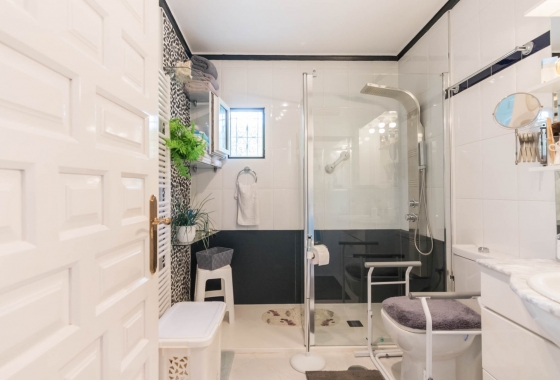 Resale - Villa - Los Alcazares