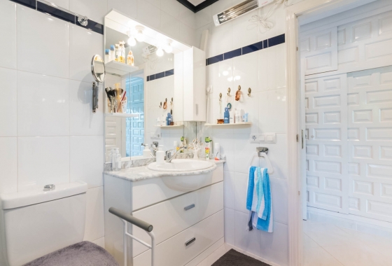 Resale - Villa - Los Alcazares