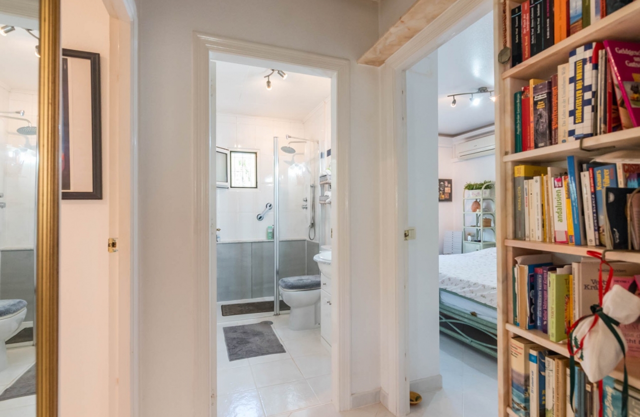 Resale - Villa - Los Alcazares