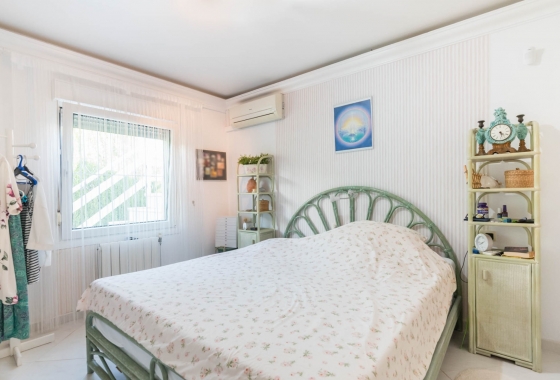 Resale - Villa - Los Alcazares