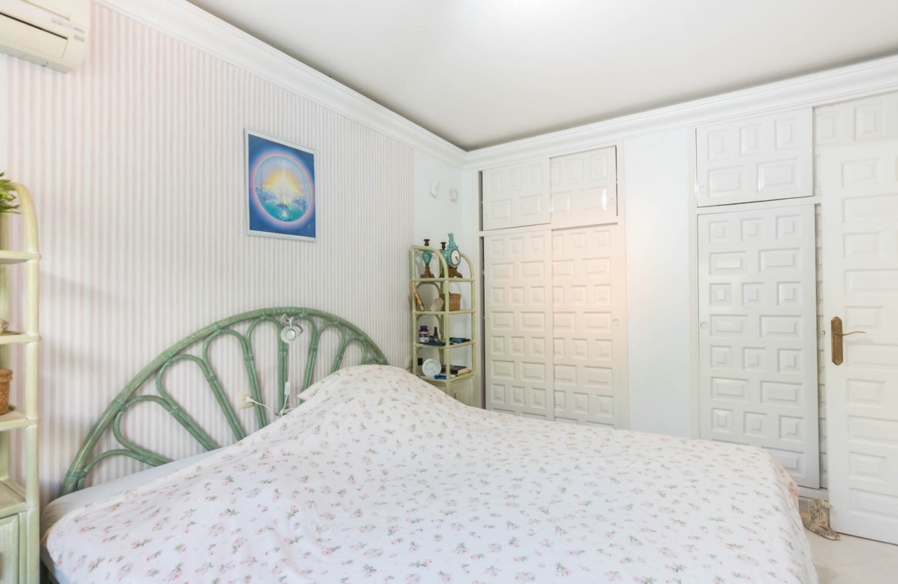 Resale - Villa - Los Alcazares