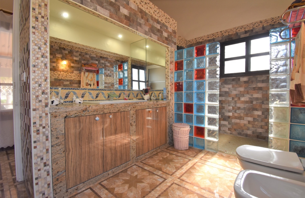 Resale - Villa - Orihuela Costa - Villamartín