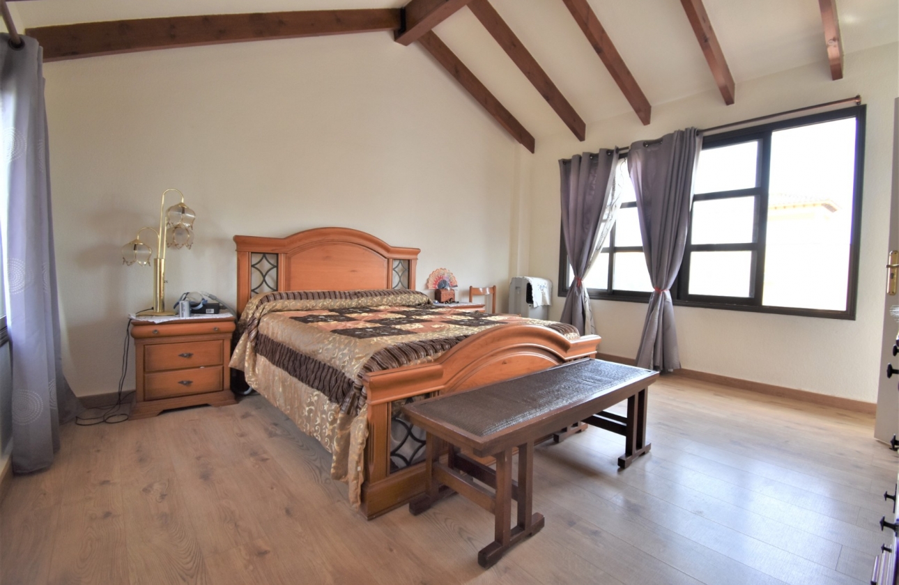 Resale - Villa - Orihuela Costa - Villamartín