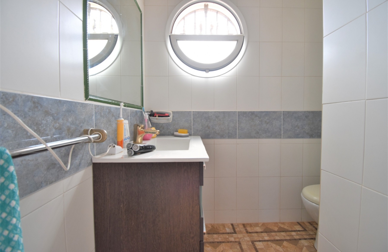 Resale - Villa - Orihuela Costa - Villamartín