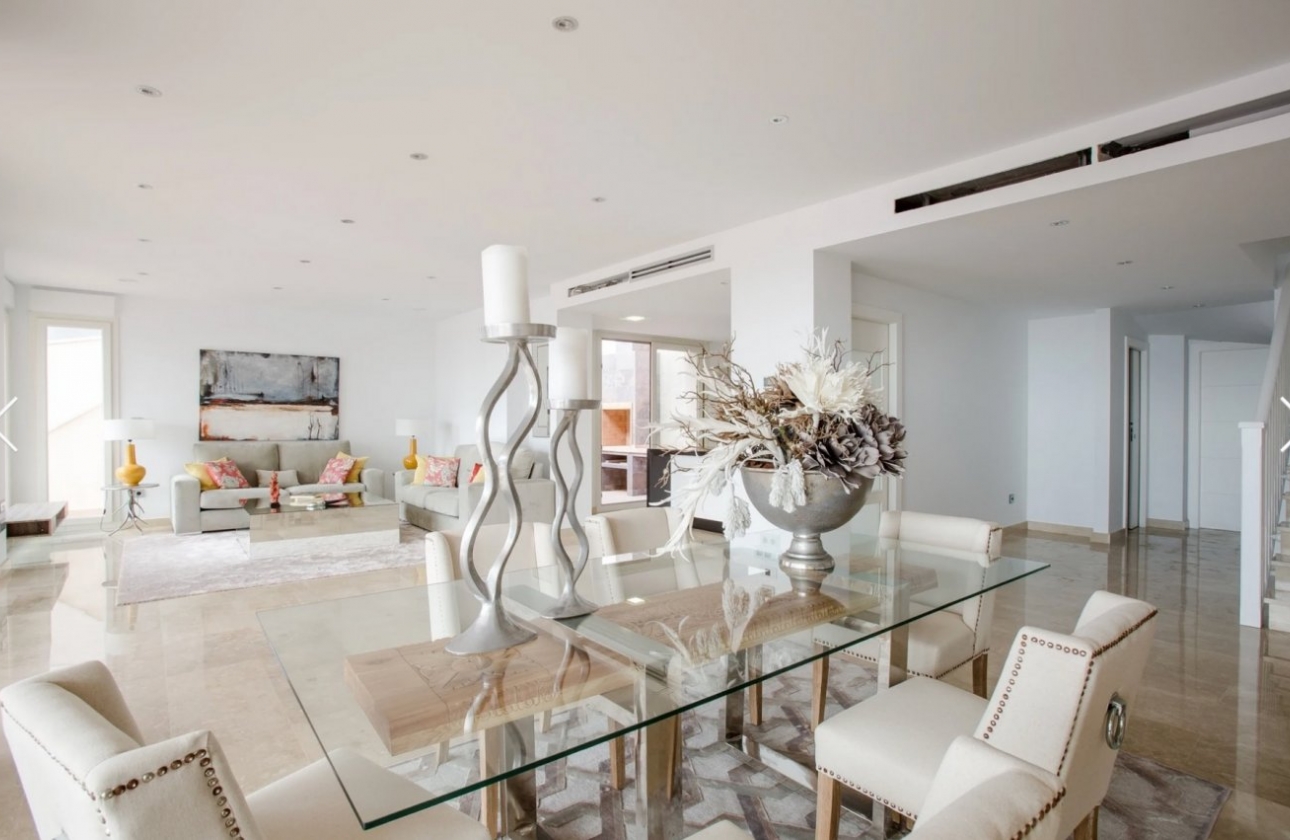 Resale - Villa - Moraira