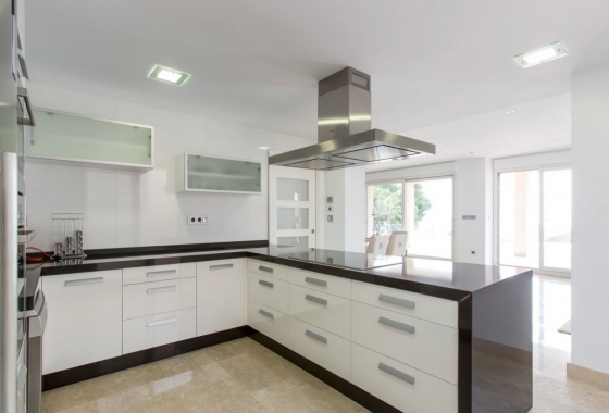 Resale - Villa - Moraira