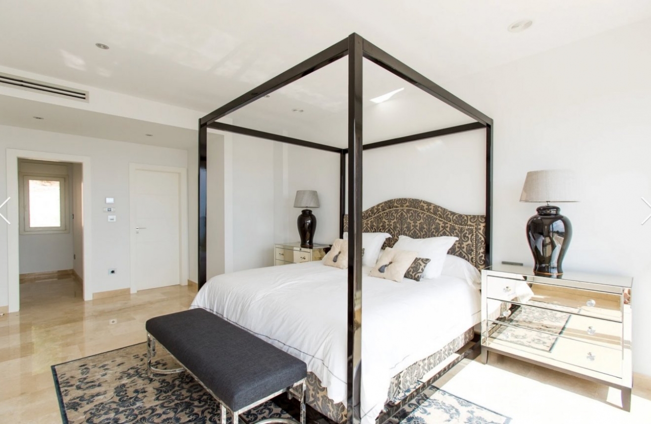 Resale - Villa - Moraira