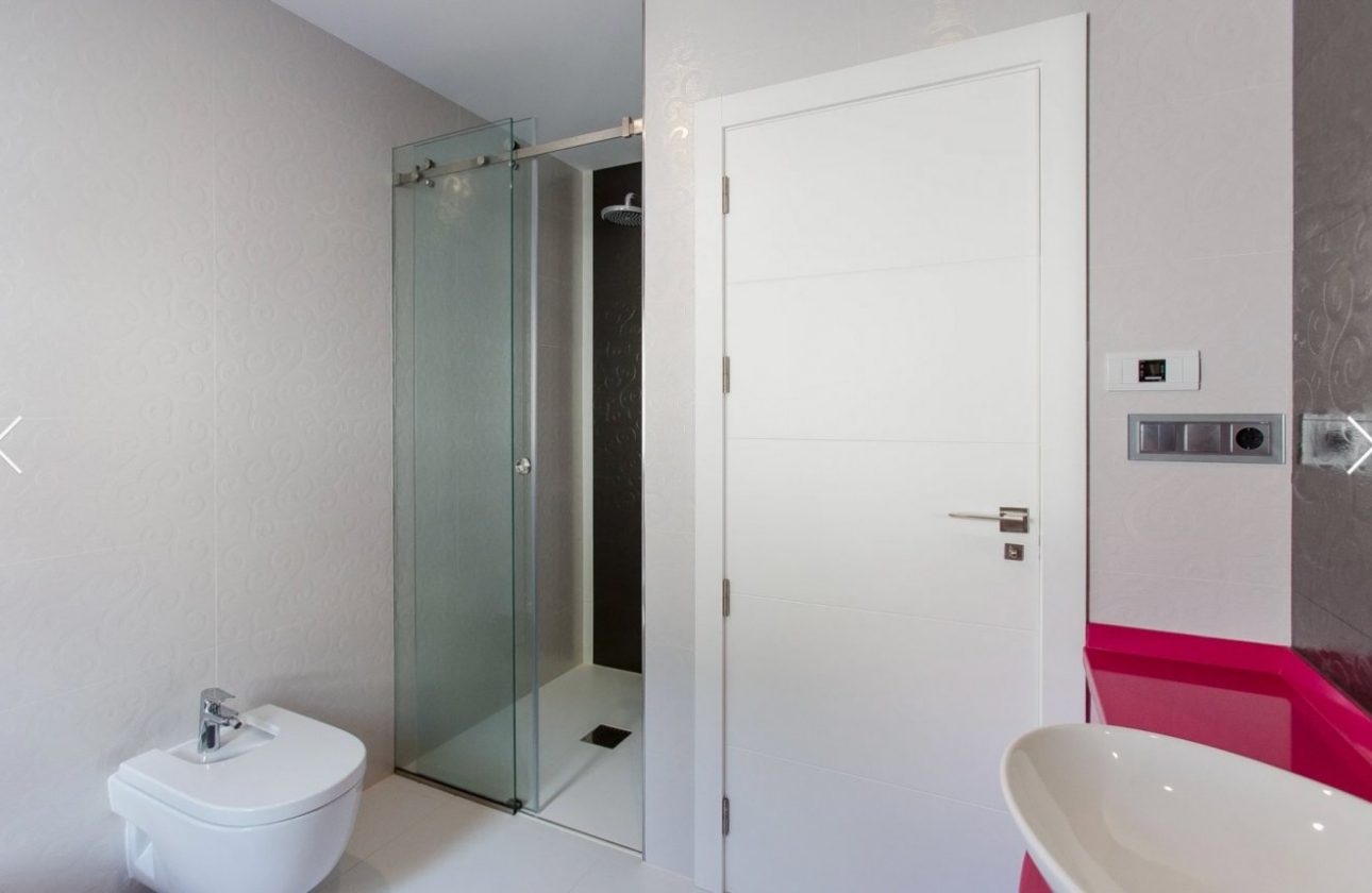 Resale - Villa - Moraira