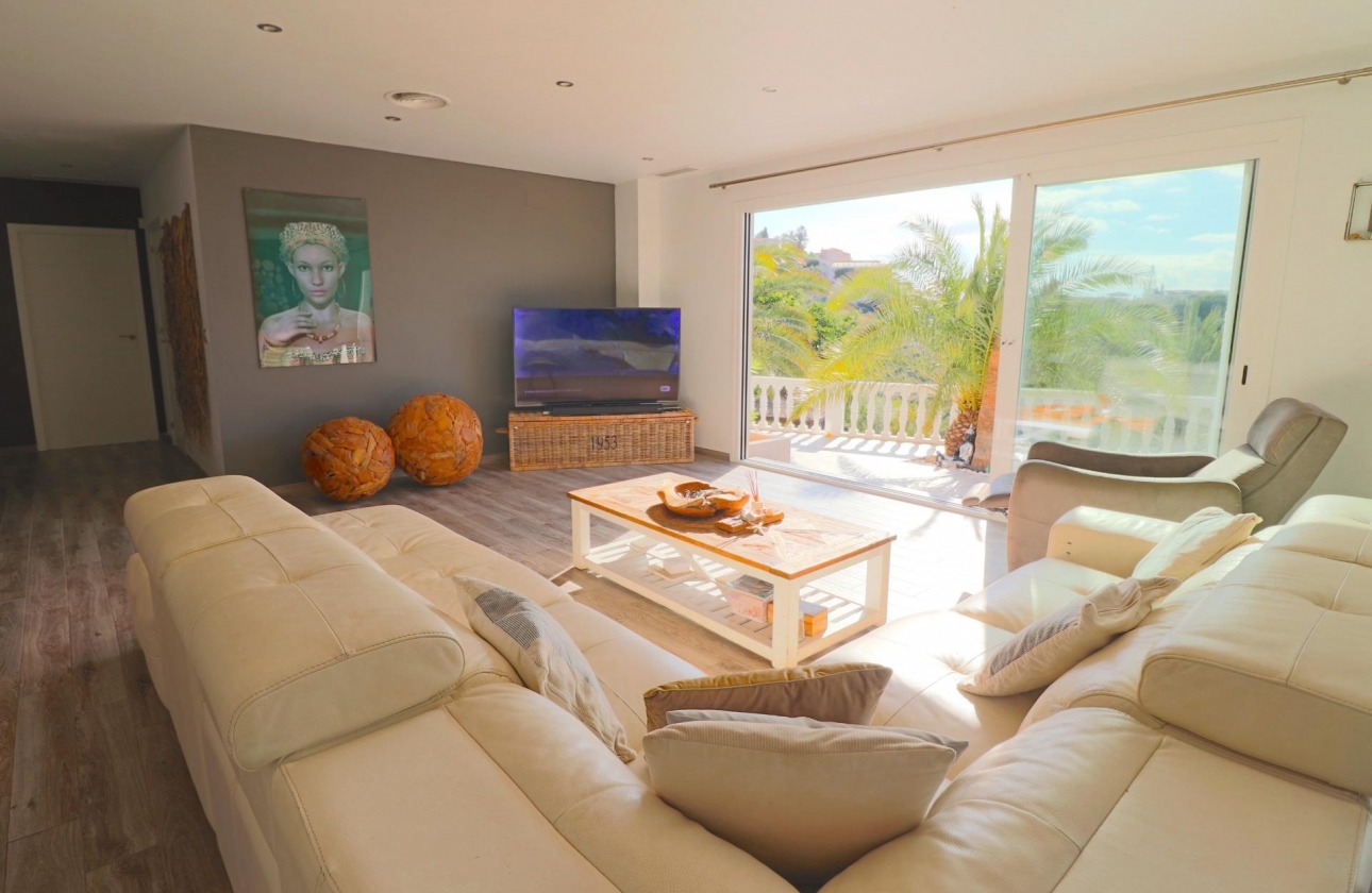 Resale - Villa - El Campello - Coveta Fuma