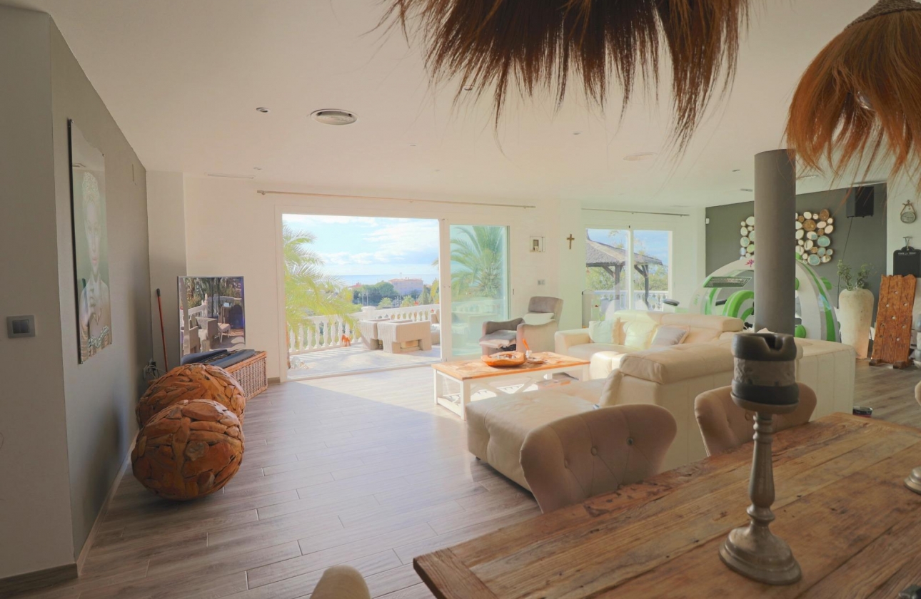 Resale - Villa - El Campello - Coveta Fuma