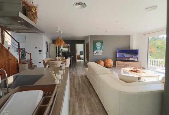 Resale - Villa - El Campello - Coveta Fuma