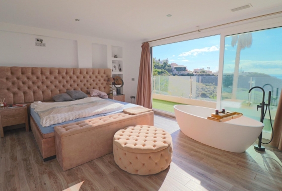 Resale - Villa - El Campello - Coveta Fuma