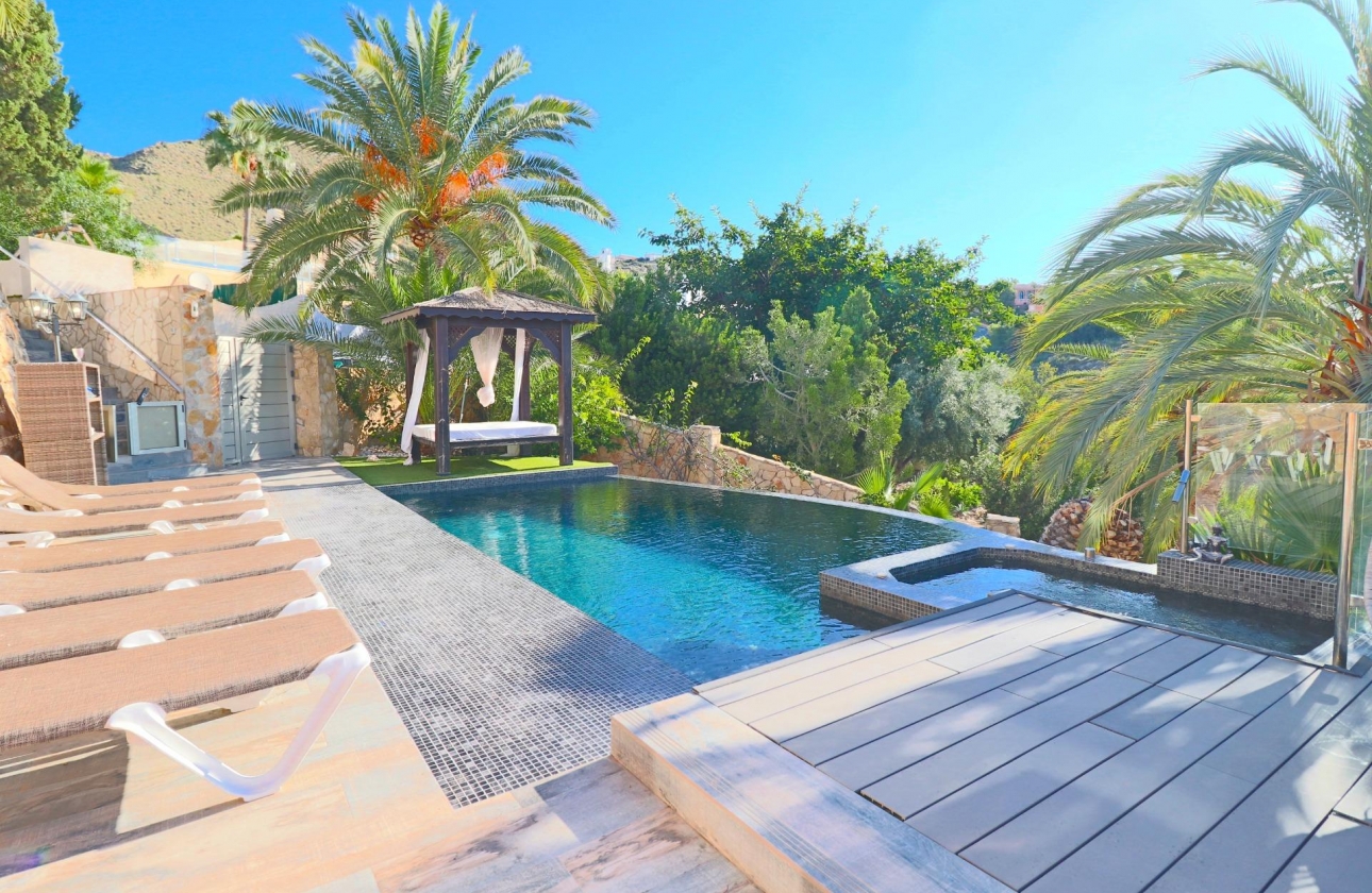 Resale - Villa - El Campello - Coveta Fuma