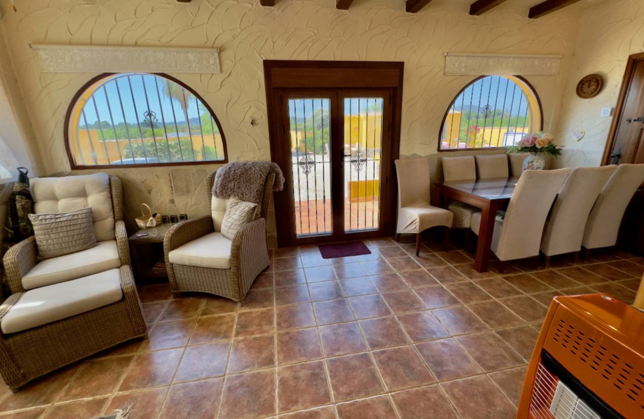 Resale - Finca / Country Property - Orihuela Costa - Orihuela