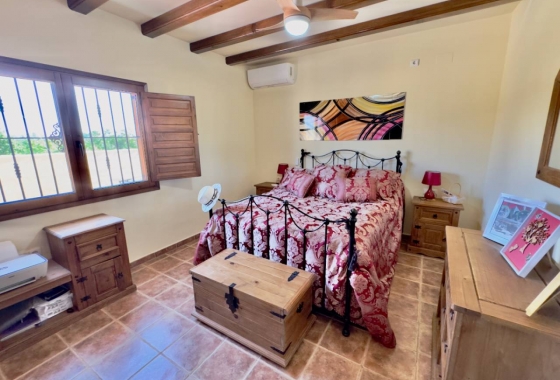 Resale - Finca / Country Property - Orihuela Costa - Orihuela