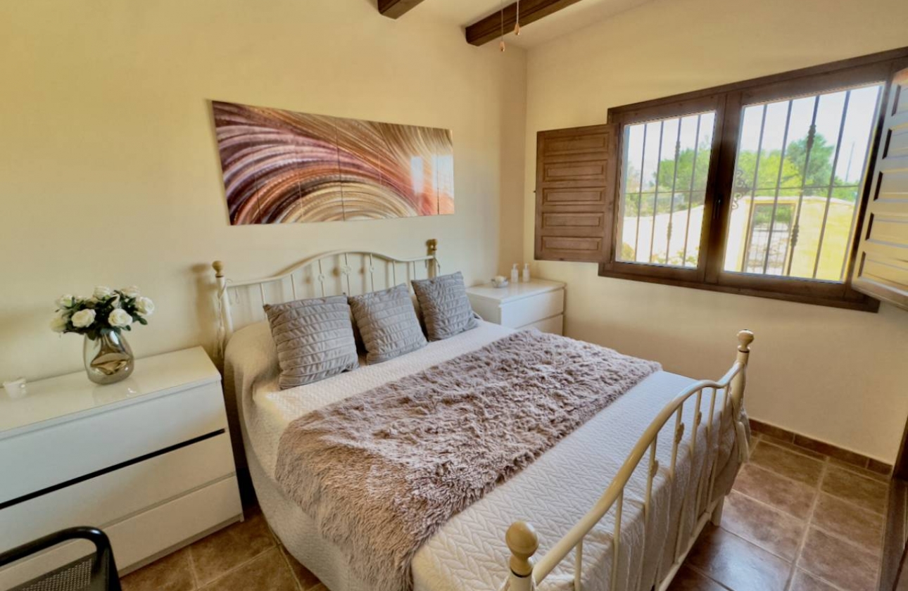 Resale - Finca / Country Property - Orihuela Costa - Orihuela