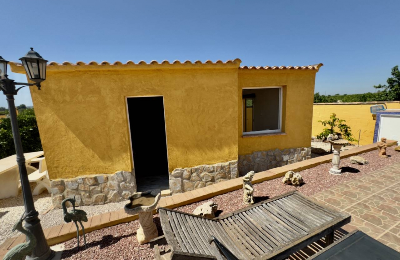 Resale - Finca / Country Property - Orihuela Costa - Orihuela