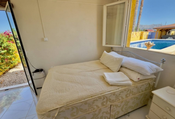 Resale - Finca / Country Property - Orihuela Costa - Orihuela