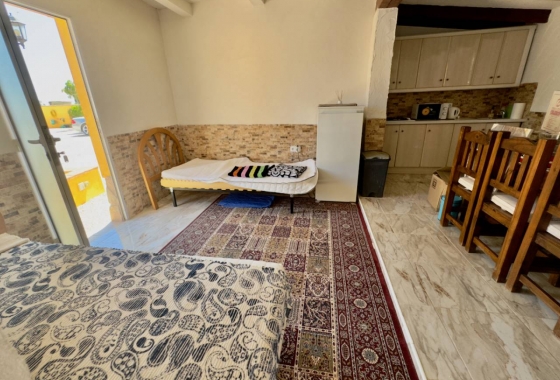 Resale - Finca / Country Property - Orihuela Costa - Orihuela