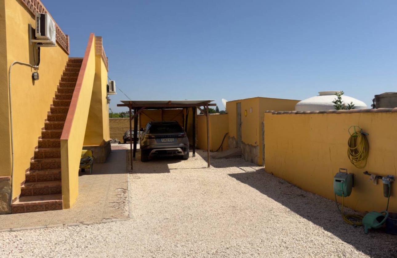 Resale - Finca / Country Property - Orihuela Costa - Orihuela