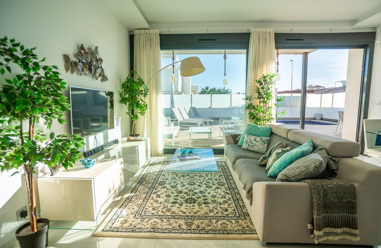 Resale - Villa - Orihuela Costa - Lomas De Cabo Roig