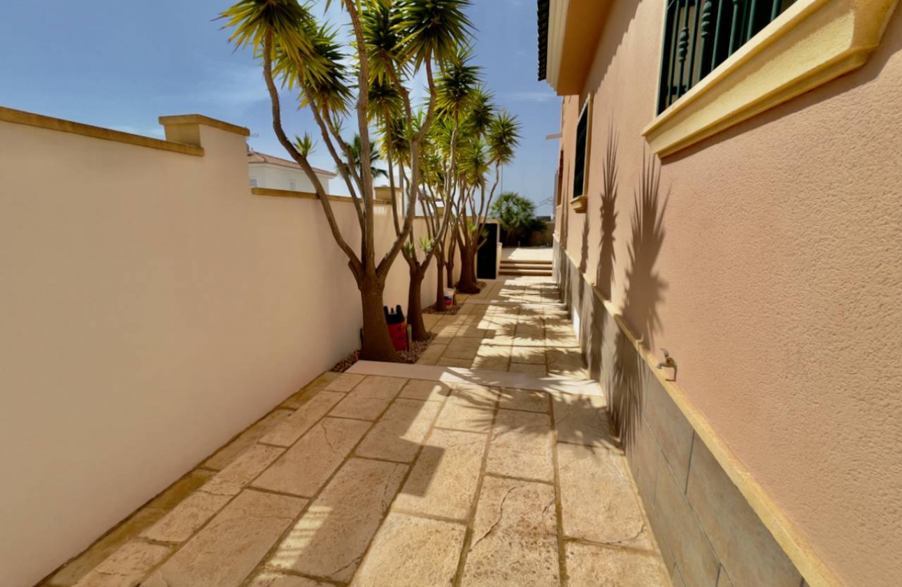 Resale - Villa - Ciudad Quesada - La Fiesta