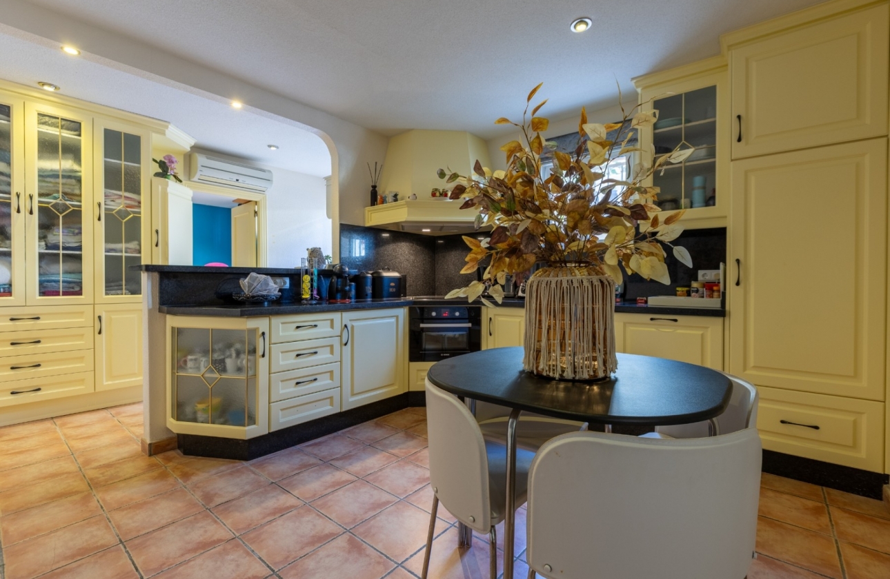 Resale - Villa - Benijofar