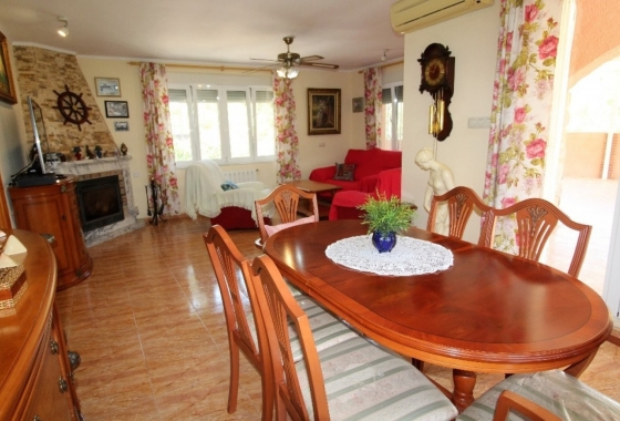 Resale - Villa - Torrevieja - Los Balcones