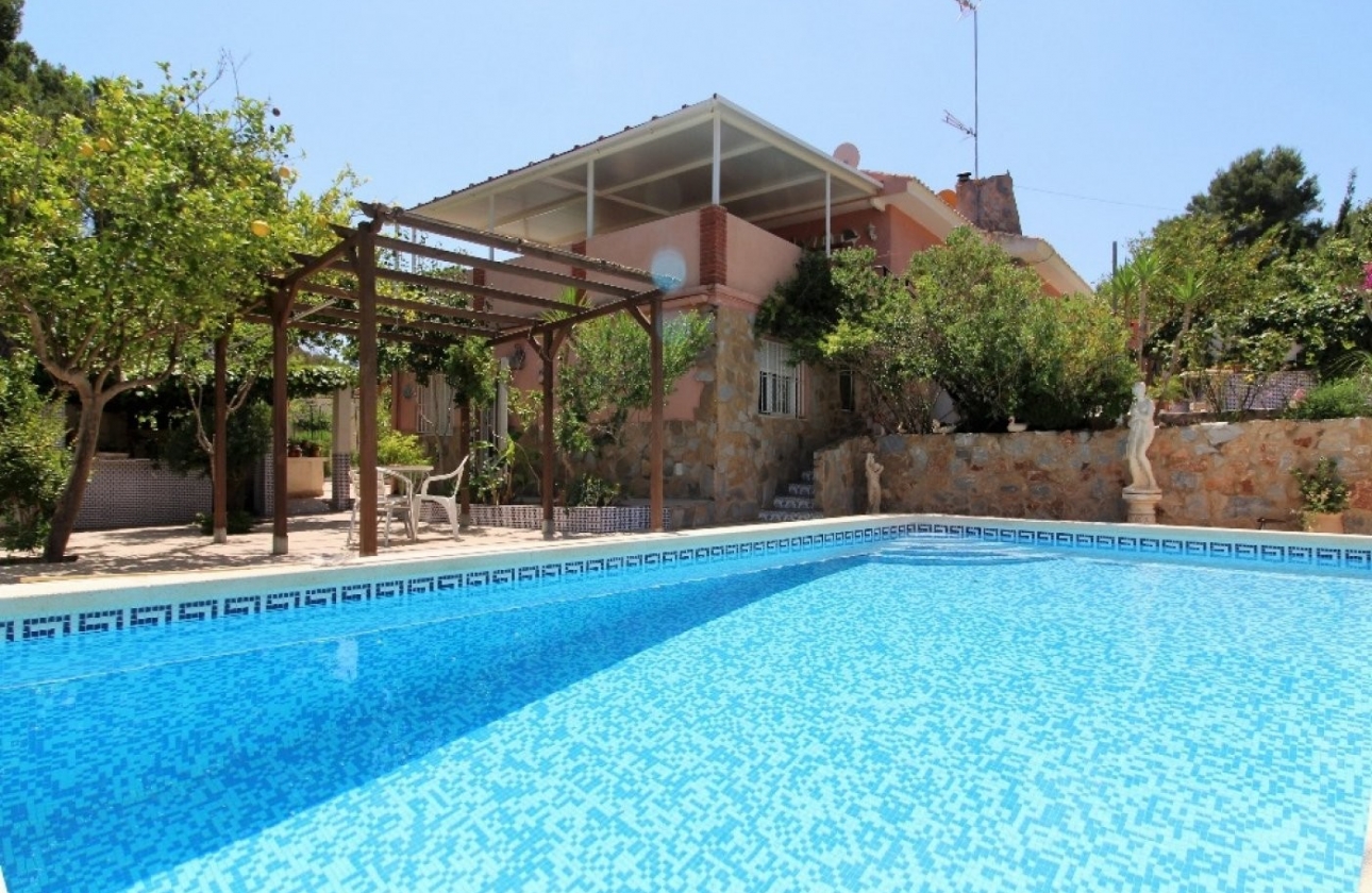 Resale - Villa - Torrevieja - Los Balcones